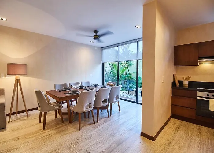 Don Quijote - Private Pool & Club Access *